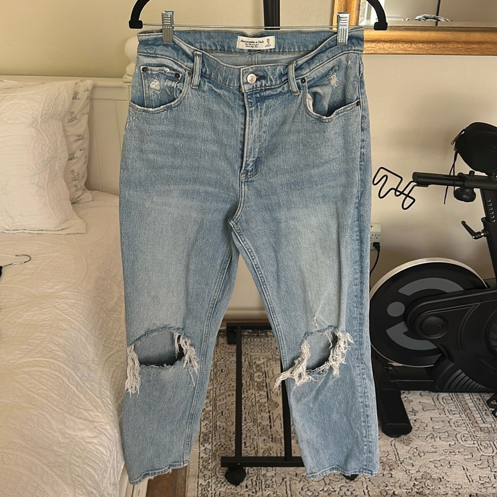 Abercrombie 90s Straight Ultra High Rise